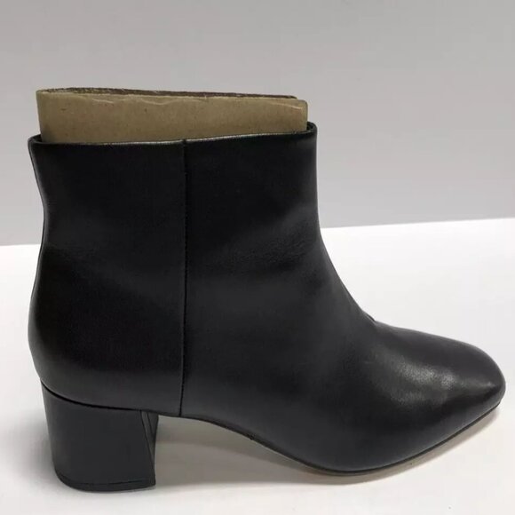 Clarks Women's Sheer Flora Bootie Black Leather, Size 7 M - Picture 1 of 5